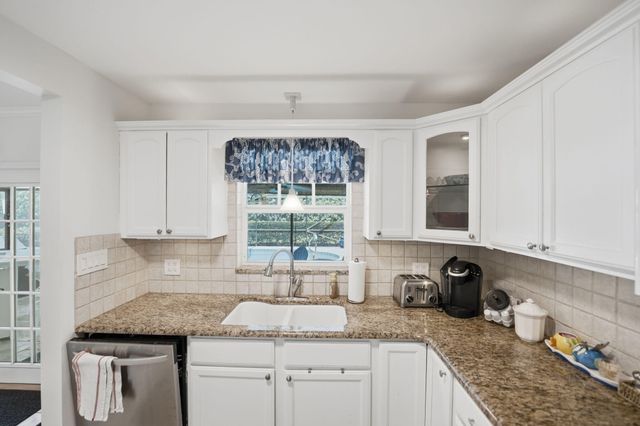 1252 SE Madison Avenue, Stuart, FL 34996