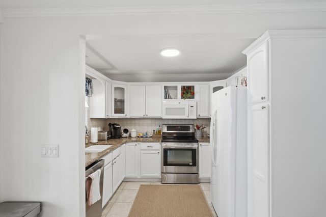 1252 SE Madison Avenue, Stuart, FL 34996
