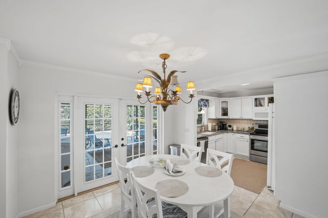 1252 SE Madison Avenue, Stuart, FL 34996