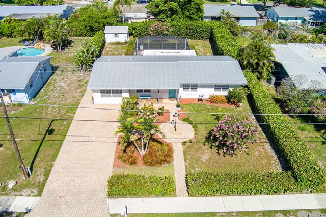 1252 SE Madison Avenue, Stuart, FL 34996