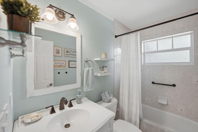 1252 SE Madison Avenue, Stuart, FL 34996