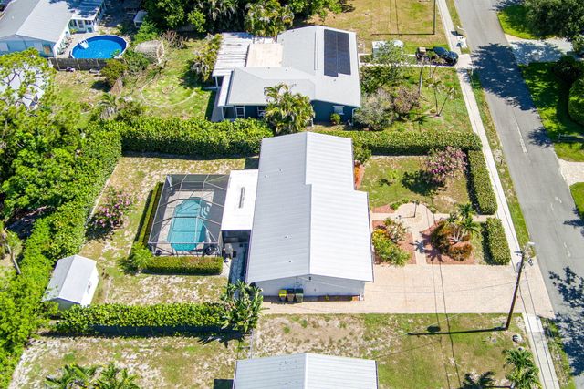 1252 SE Madison Avenue, Stuart, FL 34996