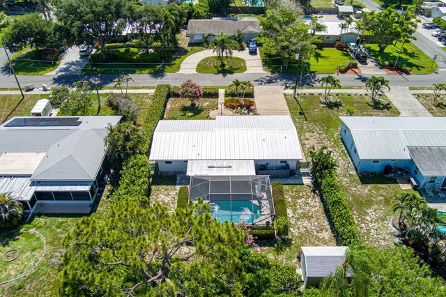 1252 SE Madison Avenue, Stuart, FL 34996