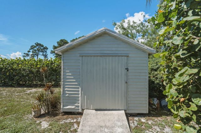 1252 SE Madison Avenue, Stuart, FL 34996