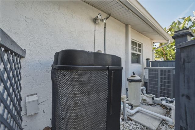 1252 SE Madison Avenue, Stuart, FL 34996