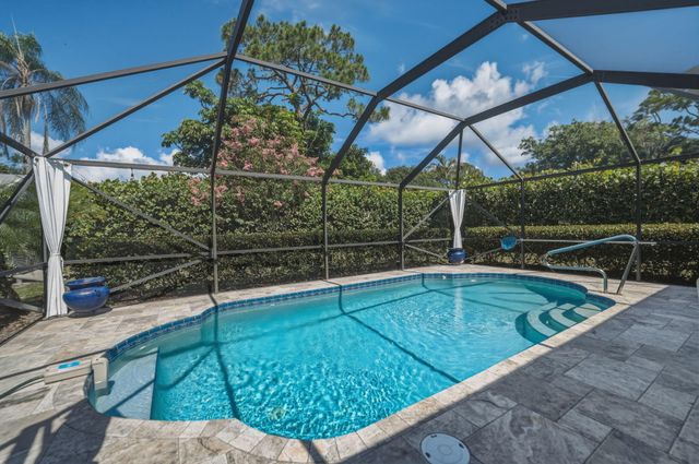 1252 SE Madison Avenue, Stuart, FL 34996