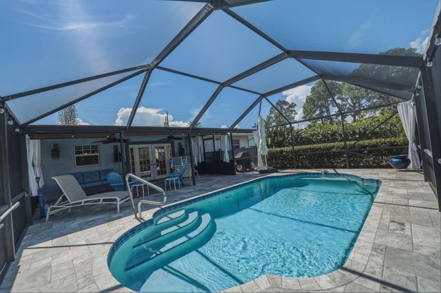 1252 SE Madison Avenue, Stuart, FL 34996