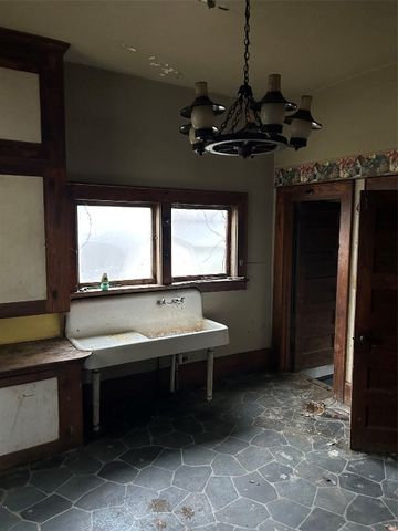 333 W ERIE Street, Linesville, PA 16424