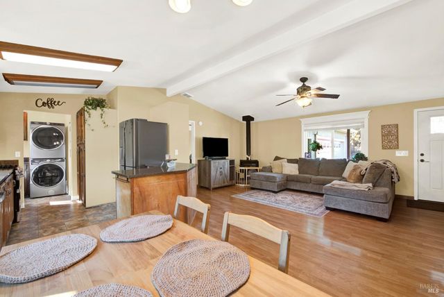 1021 Arroyo Grande Dr, Napa, CA 94558