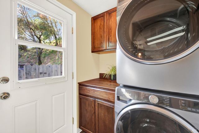 1021 Arroyo Grande Dr, Napa, CA 94558