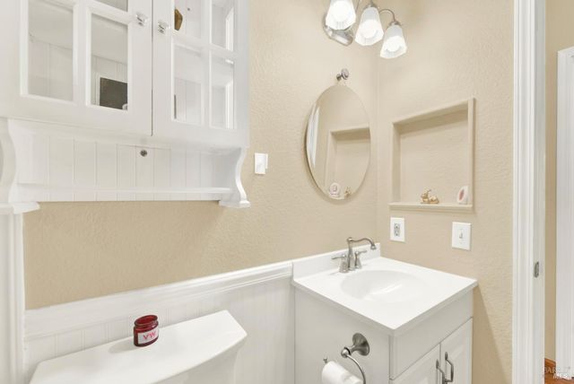 1021 Arroyo Grande Dr, Napa, CA 94558