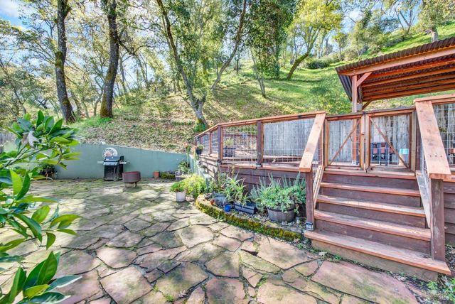 1021 Arroyo Grande Dr, Napa, CA 94558