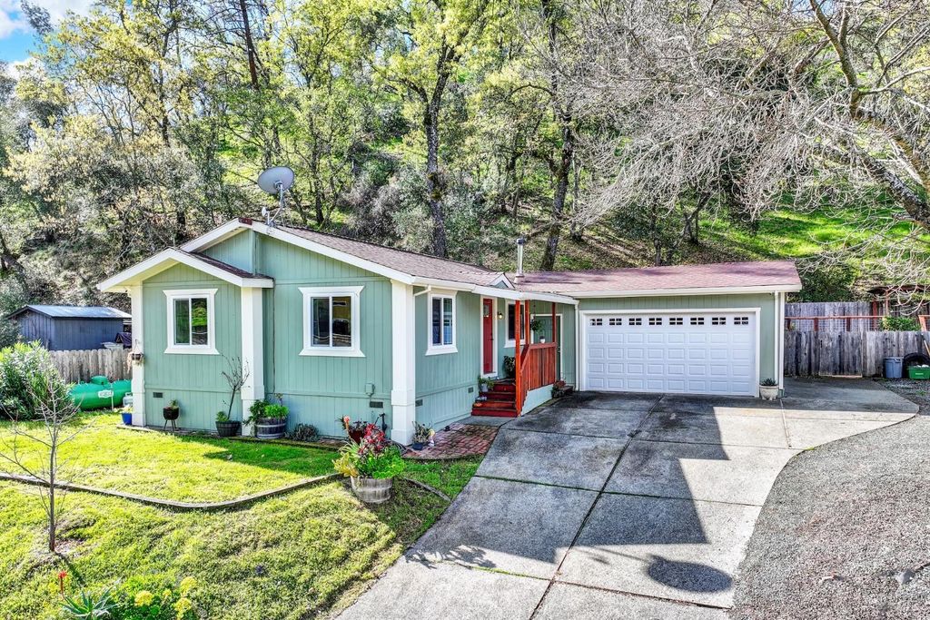 1021 Arroyo Grande Dr, Napa, CA 94558