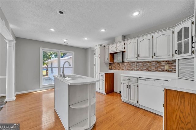 420 James Street, Ailey, GA 30410
