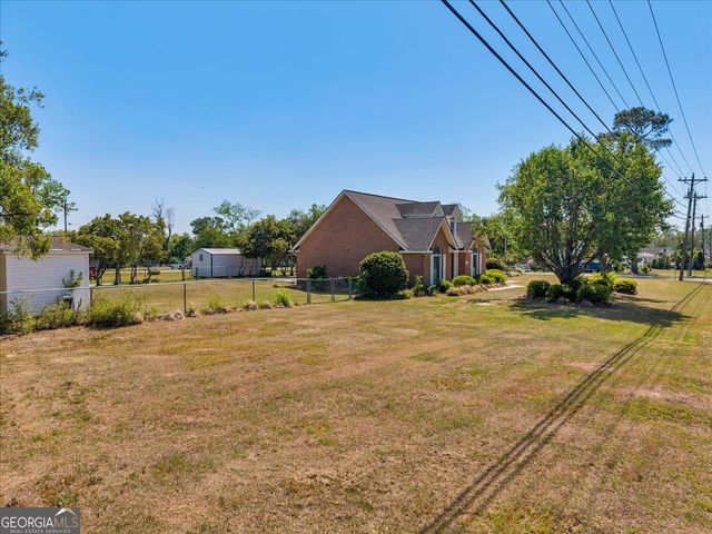 420 James Street, Ailey, GA 30410