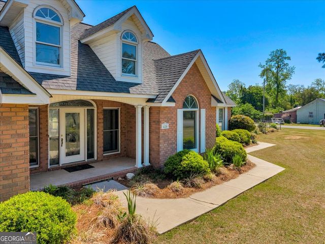 420 James Street, Ailey, GA 30410