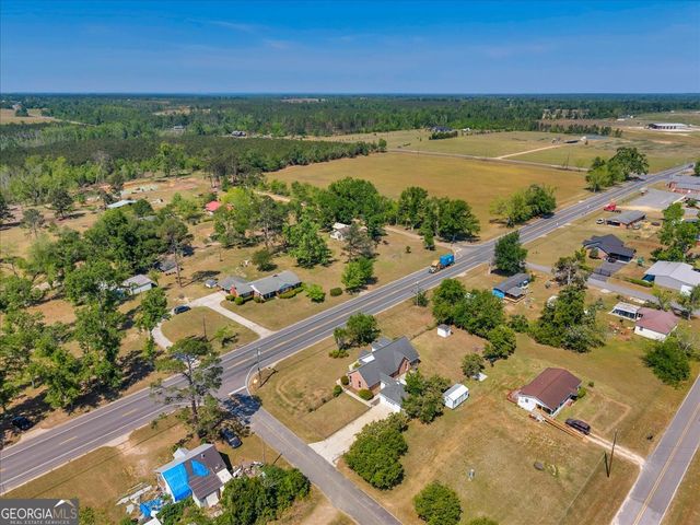 420 James Street, Ailey, GA 30410