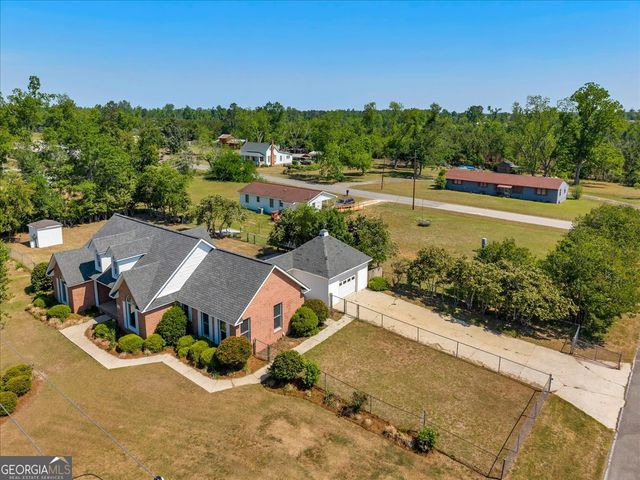 420 James Street, Ailey, GA 30410