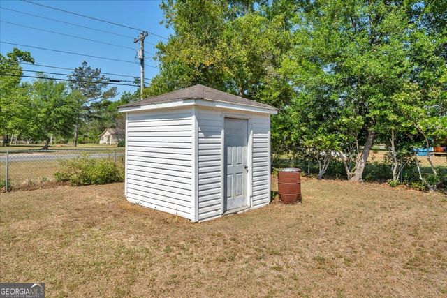 420 James Street, Ailey, GA 30410