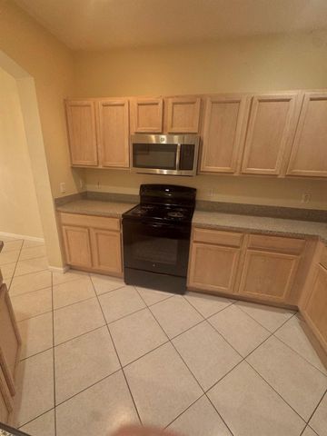 8171 Bellagio Lane, Boynton Beach, FL 33472