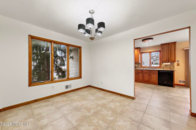 812 Chelsea Street, Forked River, NJ 08731