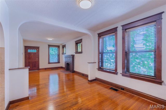 4460 Itaska Street, St Louis, MO 63116