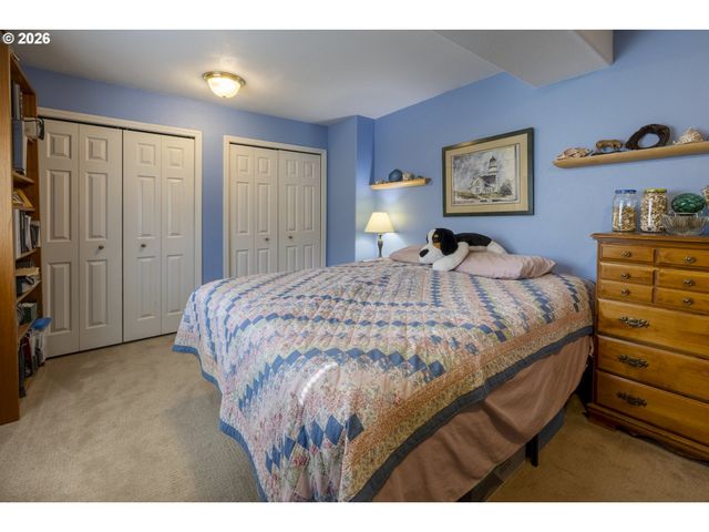 1708 Nw 38TH St, Lincoln City, OR 97367