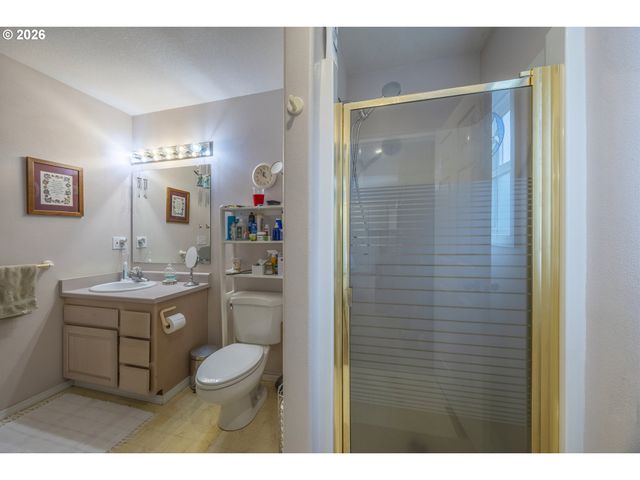 1708 Nw 38TH St, Lincoln City, OR 97367