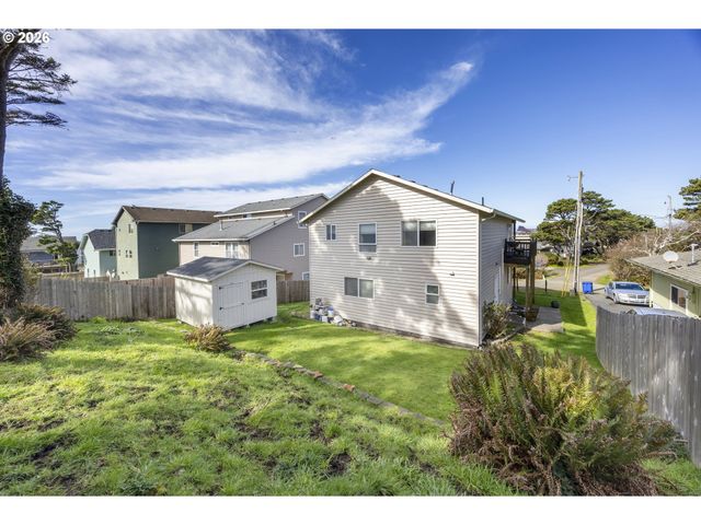 1708 Nw 38TH St, Lincoln City, OR 97367