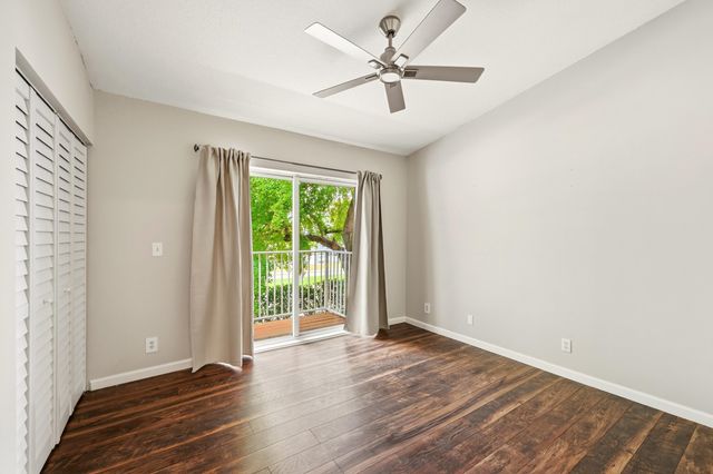 8464 Lagos De Campo Boulevard 8464, Tamarac, FL 33321