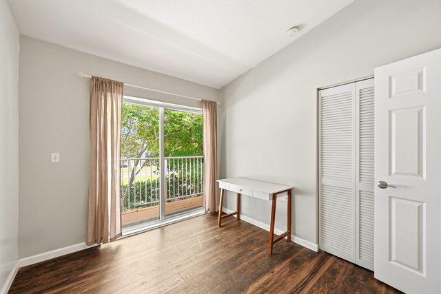 8464 Lagos De Campo Boulevard 8464, Tamarac, FL 33321