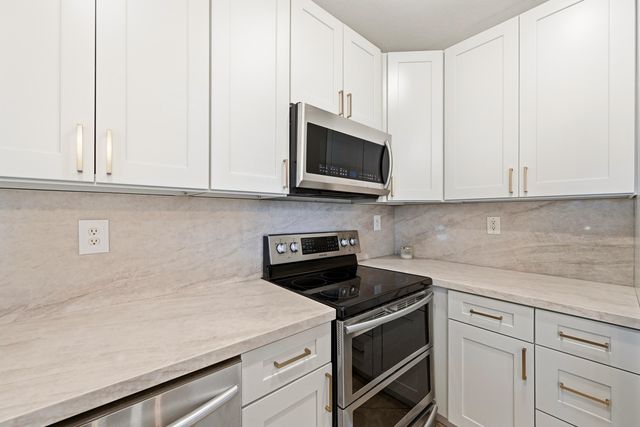 8464 Lagos De Campo Boulevard 8464, Tamarac, FL 33321
