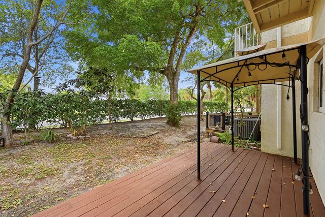 8464 Lagos De Campo Boulevard 8464, Tamarac, FL 33321