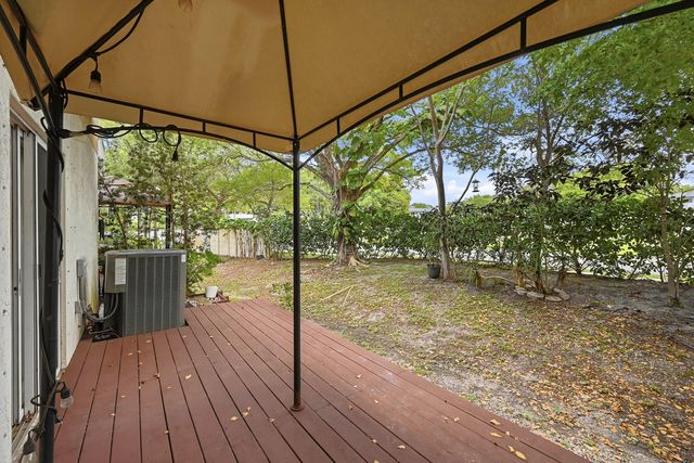 8464 Lagos De Campo Boulevard 8464, Tamarac, FL 33321