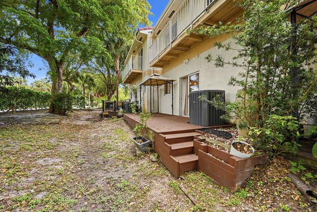 8464 Lagos De Campo Boulevard 8464, Tamarac, FL 33321