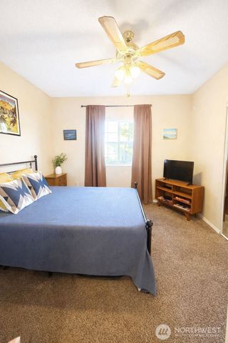 302 Centre Street N, Rainier, WA 98576