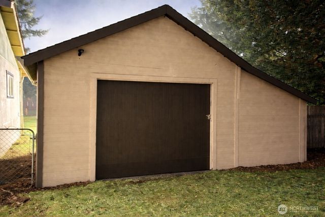 302 Centre Street N, Rainier, WA 98576