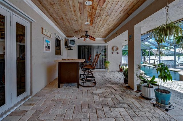 2700 NE 4th Way, Boca Raton, FL 33431