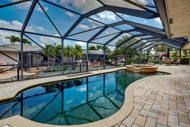 2700 NE 4th Way, Boca Raton, FL 33431