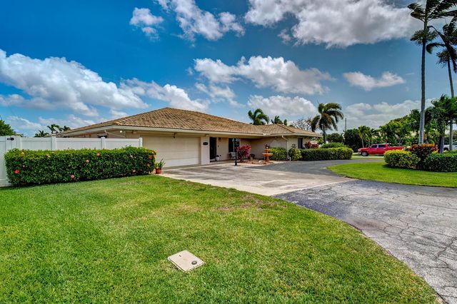2700 NE 4th Way, Boca Raton, FL 33431
