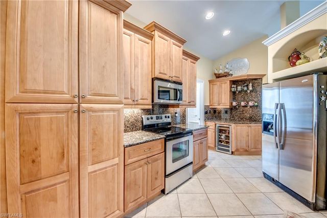 3809 SW 11th CT, Cape Coral, FL 33914