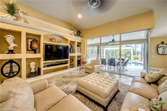 3809 SW 11th CT, Cape Coral, FL 33914