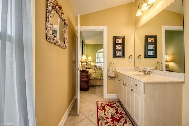 3809 SW 11th CT, Cape Coral, FL 33914