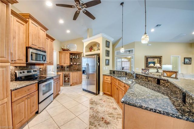 3809 SW 11th CT, Cape Coral, FL 33914