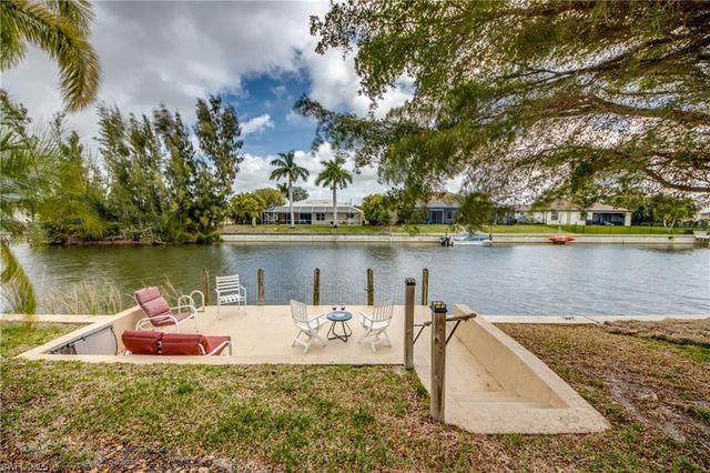 3809 SW 11th CT, Cape Coral, FL 33914