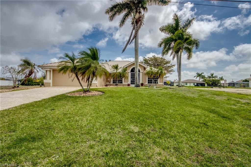 3809 SW 11th CT, Cape Coral, FL 33914