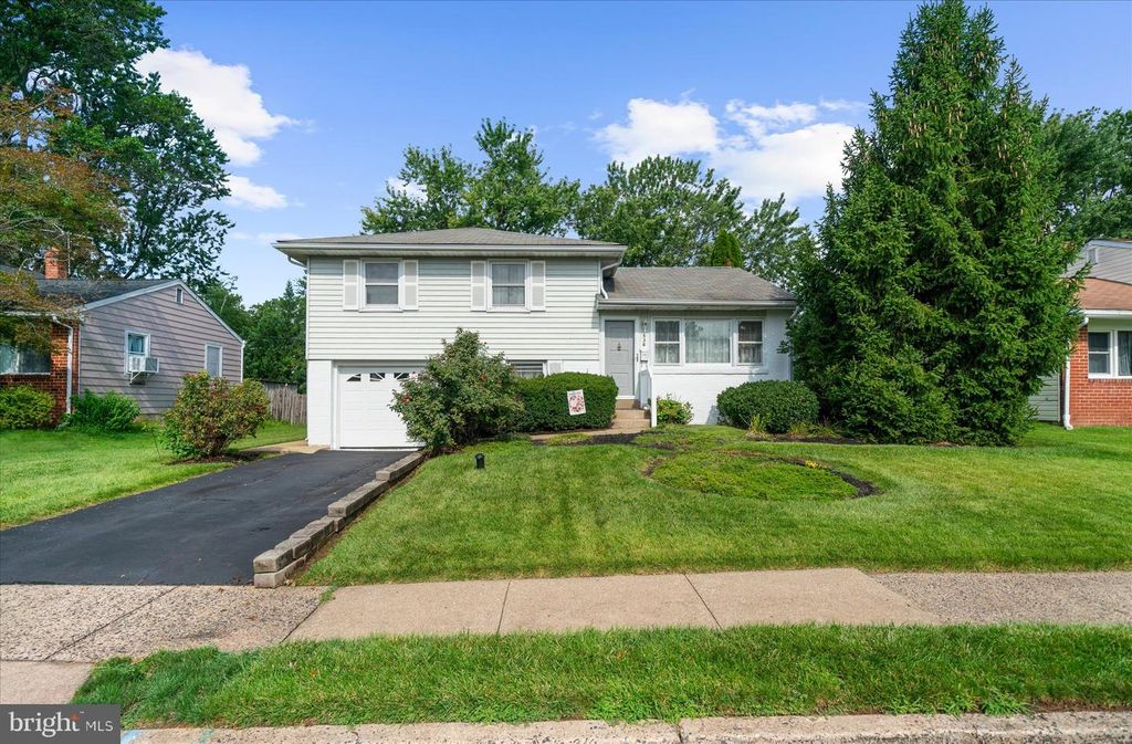 536 POPLAR ST, LANSDALE, PA 19446 — exterior
