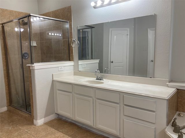 2744 Ferdinand, Grand Prairie, TX 75054