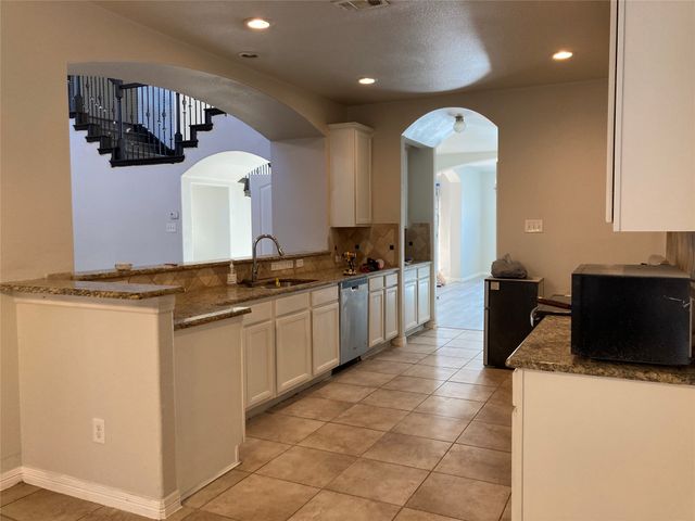 2744 Ferdinand, Grand Prairie, TX 75054