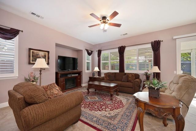 2096 Land End Loop, Roseville, CA 95747